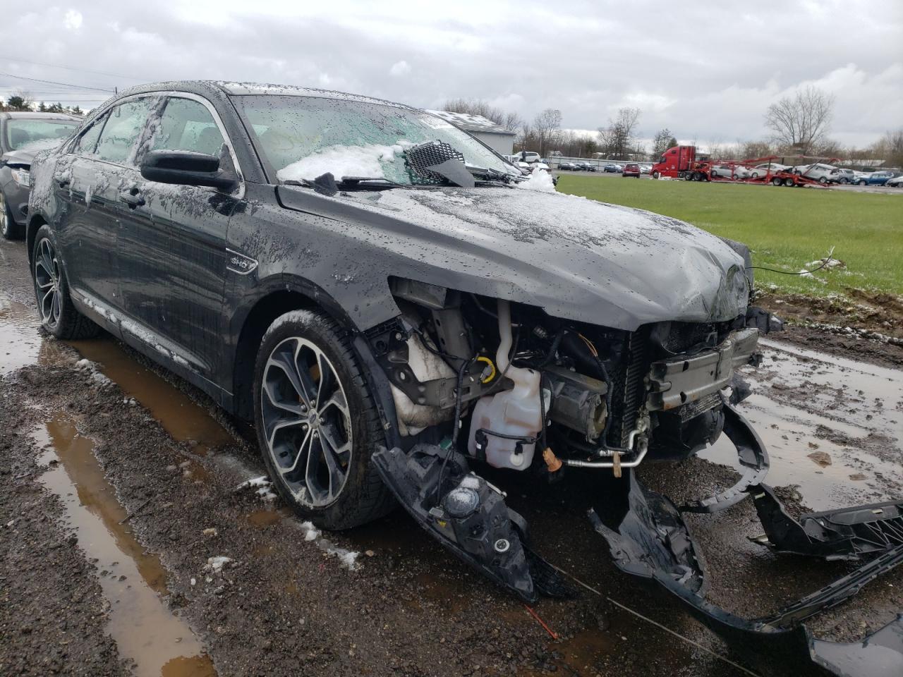 FORD TAURUS SHO 2015 with VIN 1FAHP2KTXFG156702 - Photo from auction