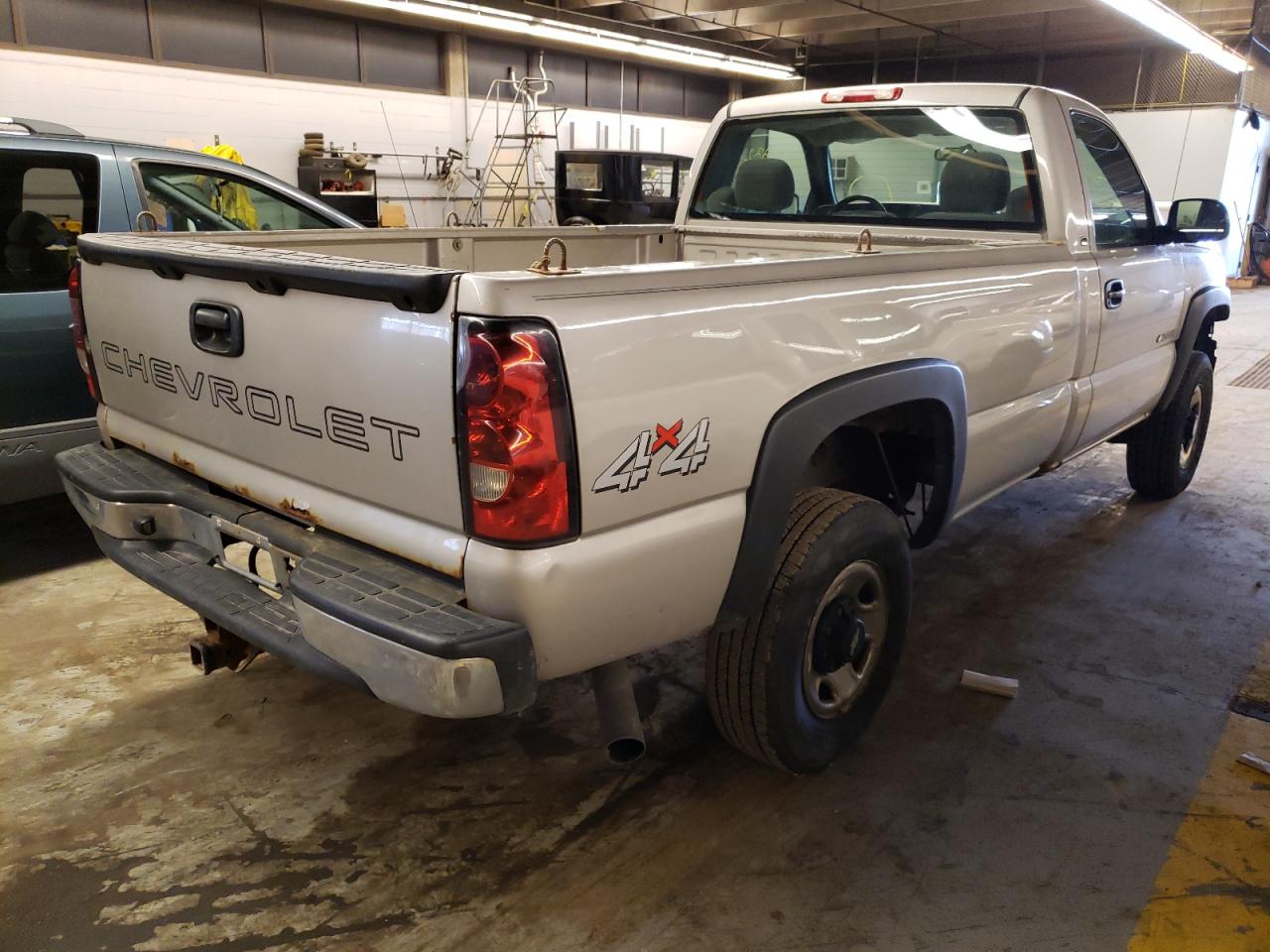 Photo 4 from auction – 2006 CHEVROLET SILVERADO with VIN 1GCHK24U76E182233