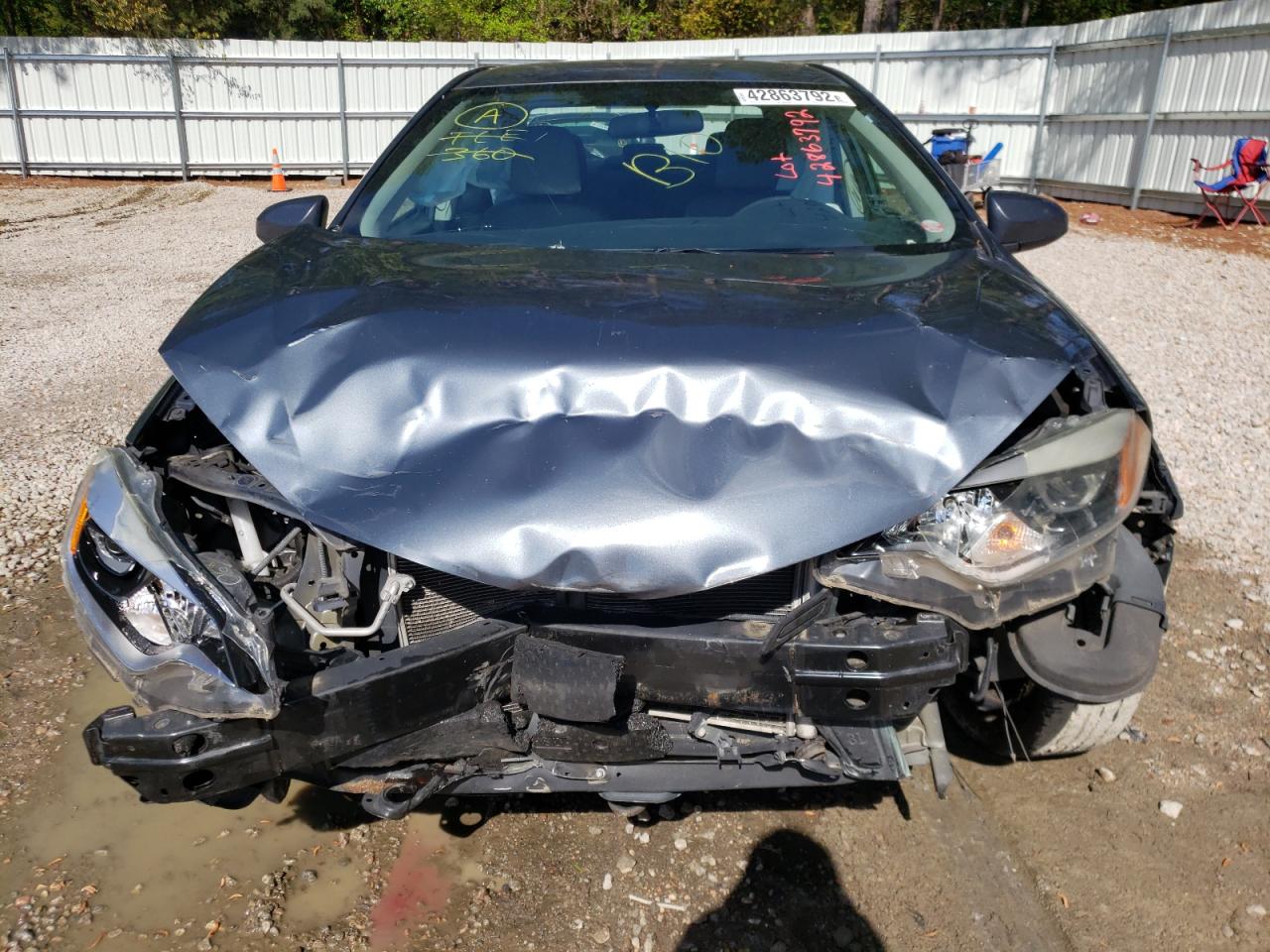 Photo 9 from auction – 2014 TOYOTA COROLLA with VIN 5YFBURHE5EP103705