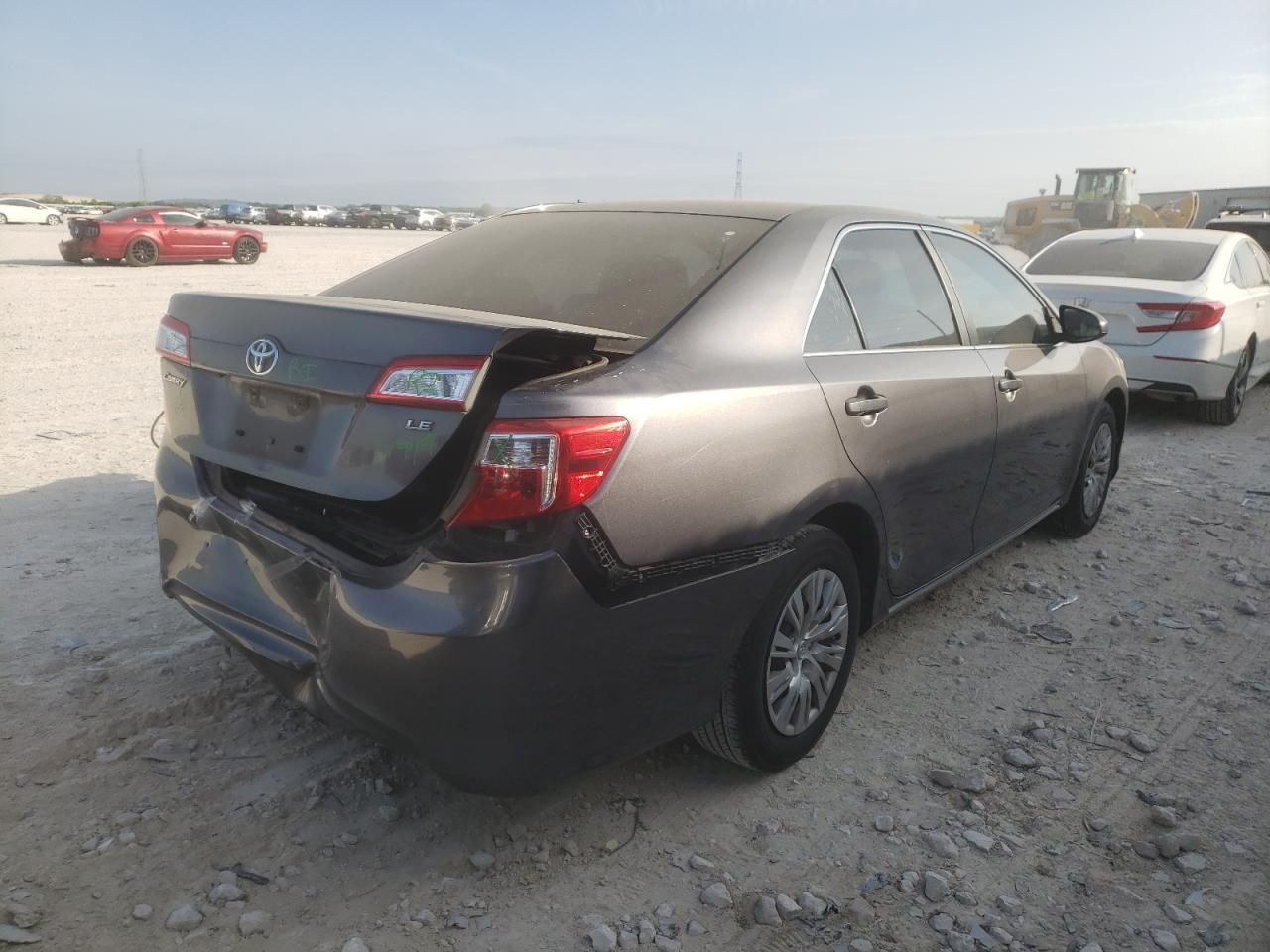 Photo 4 from auction – 2014 TOYOTA CAMRY L with VIN 4T4BF1FK2ER378098