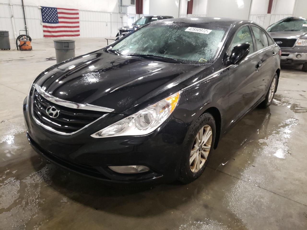 Photo 2 from auction – 2013 HYUNDAI SONATA GLS with VIN 5NPEB4AC9DH695569