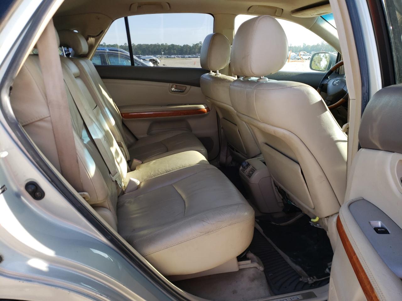 Photo 6 from auction – 2004 LEXUS RX 330 with VIN JTJGA31U240011096