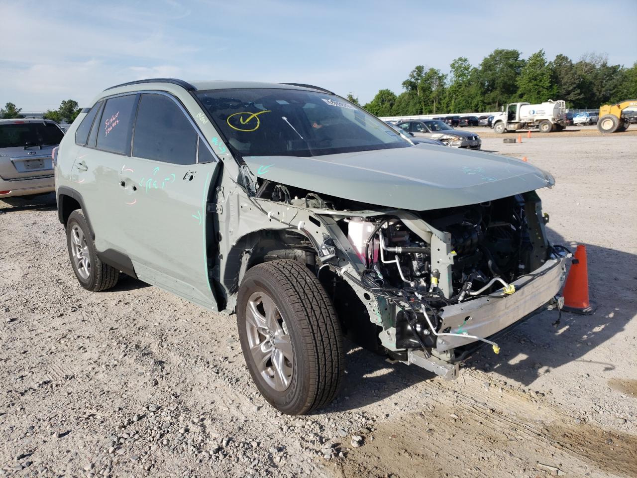 Photo 1 from auction – 2022 TOYOTA RAV4 with VIN JTMW1RFV3ND088377