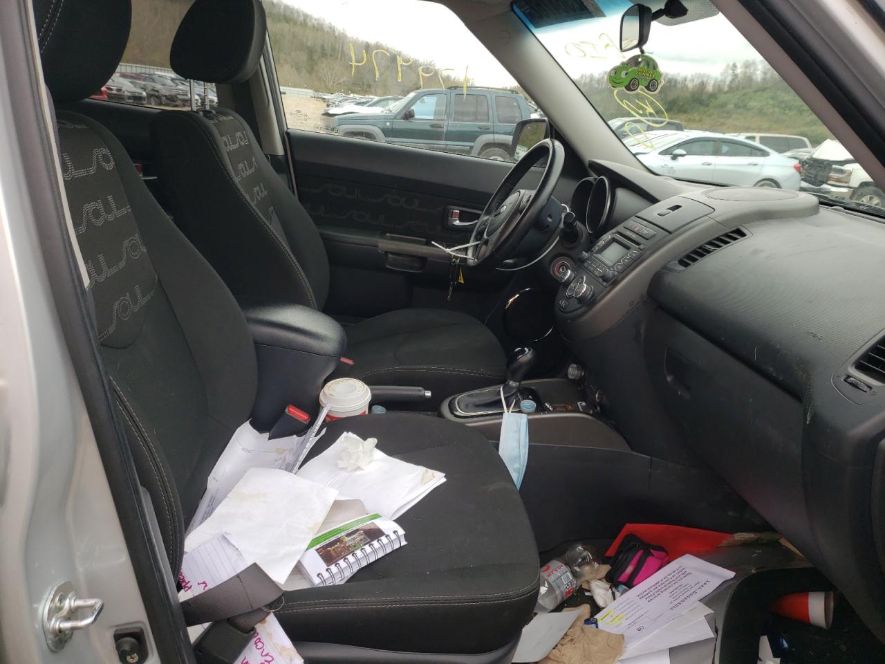 Photo 5 from auction – 2013 KIA SOUL + with VIN KNDJT2A65D7772260