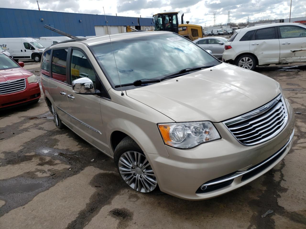 CHRYSLER TOWN & COU 2014 with VIN 2C4RC1CG1ER257470 - Photo from auction