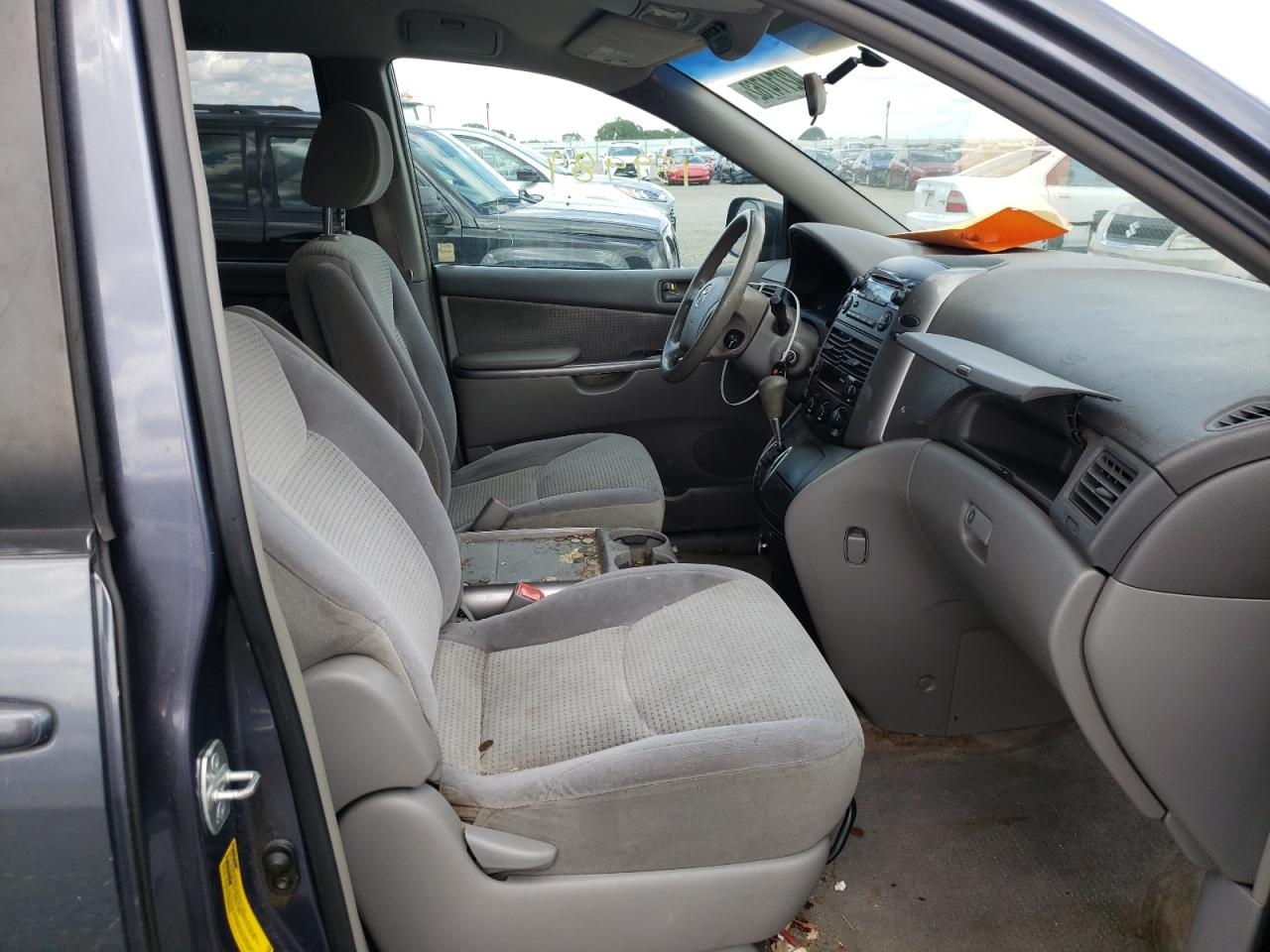 Photo 5 from auction – 2006 TOYOTA SIENNA CE with VIN 5TDZA23C06S448525