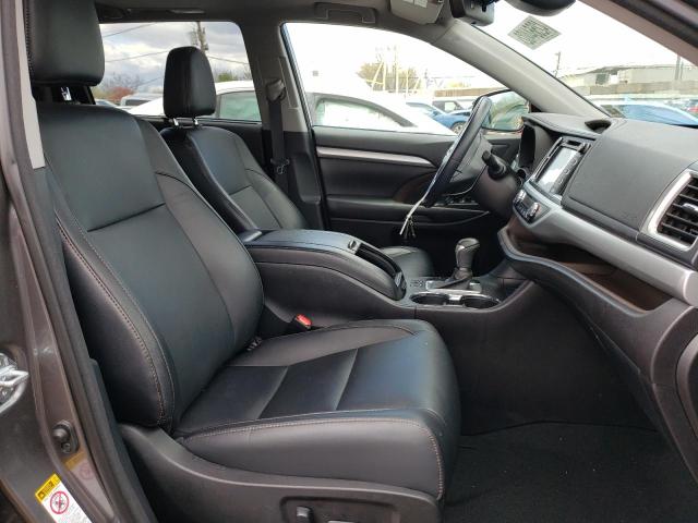Photo 5 from auction – 2018 TOYOTA HIGHLANDER with VIN 5TDJZRFH4JS546424