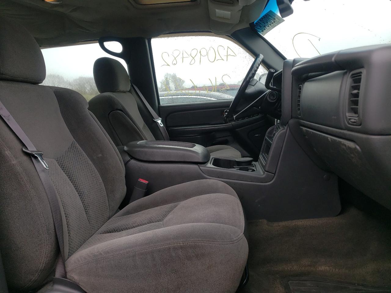 Photo 5 from auction – 2005 CHEVROLET SILVRDO LT with VIN 2GCEK13TX51259537