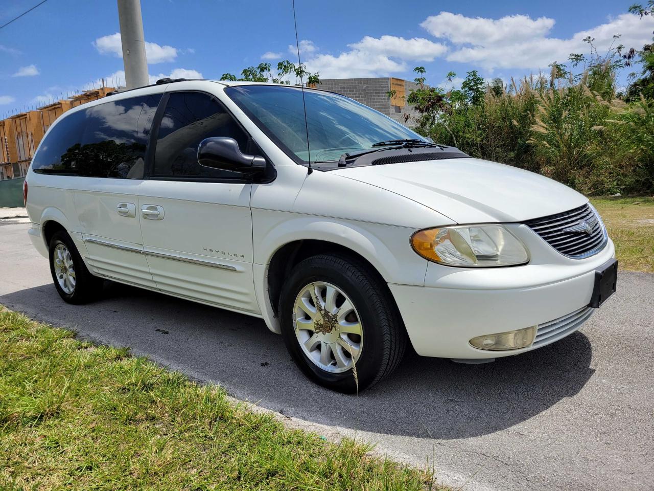 Photo 1 from auction – 2001 CHRYSLER TOWN & COU with VIN 2C4GP54LX1R408511