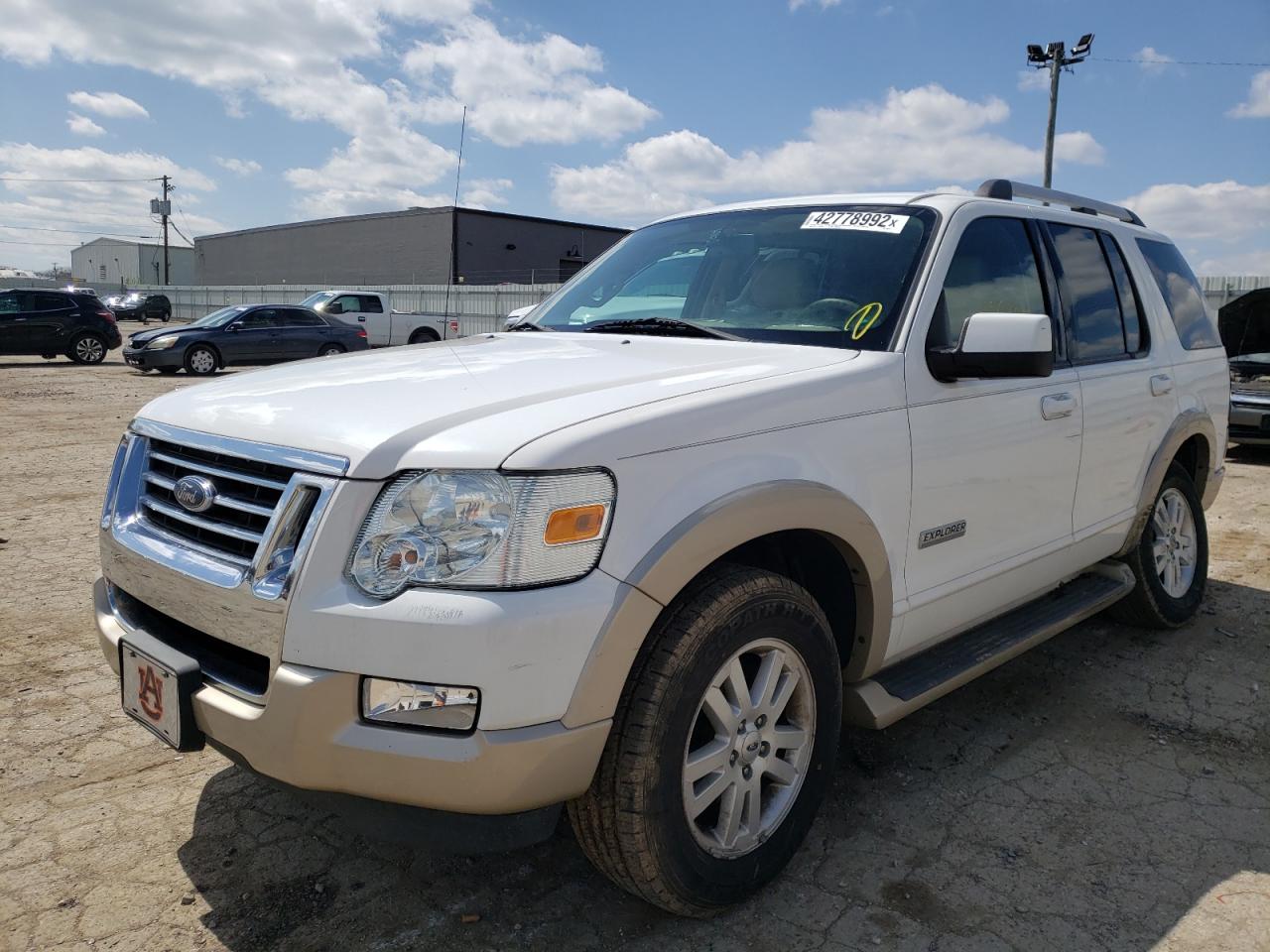 Photo 2 from auction – 2007 FORD EXPLORER E with VIN 1FMEU74E77UB00927