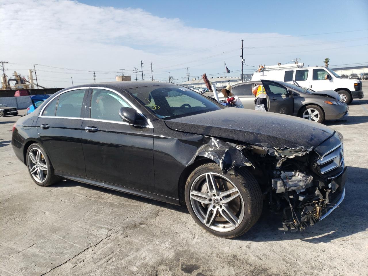 MERCEDES-BENZ E 300 2019 with VIN WDDZF4JB2KA577144 - Photo from auction