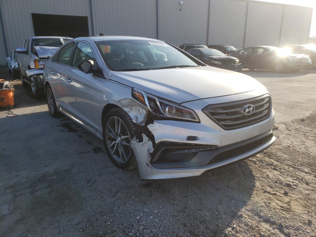 HYUNDAI SONATA SPO 2015 with VIN 5NPE34AB3FH159076 - Photo from auction