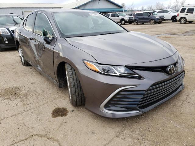 TOYOTA CAMRY LE 2022 with VIN 4T1C11BK2NU054149 - Photo from auction