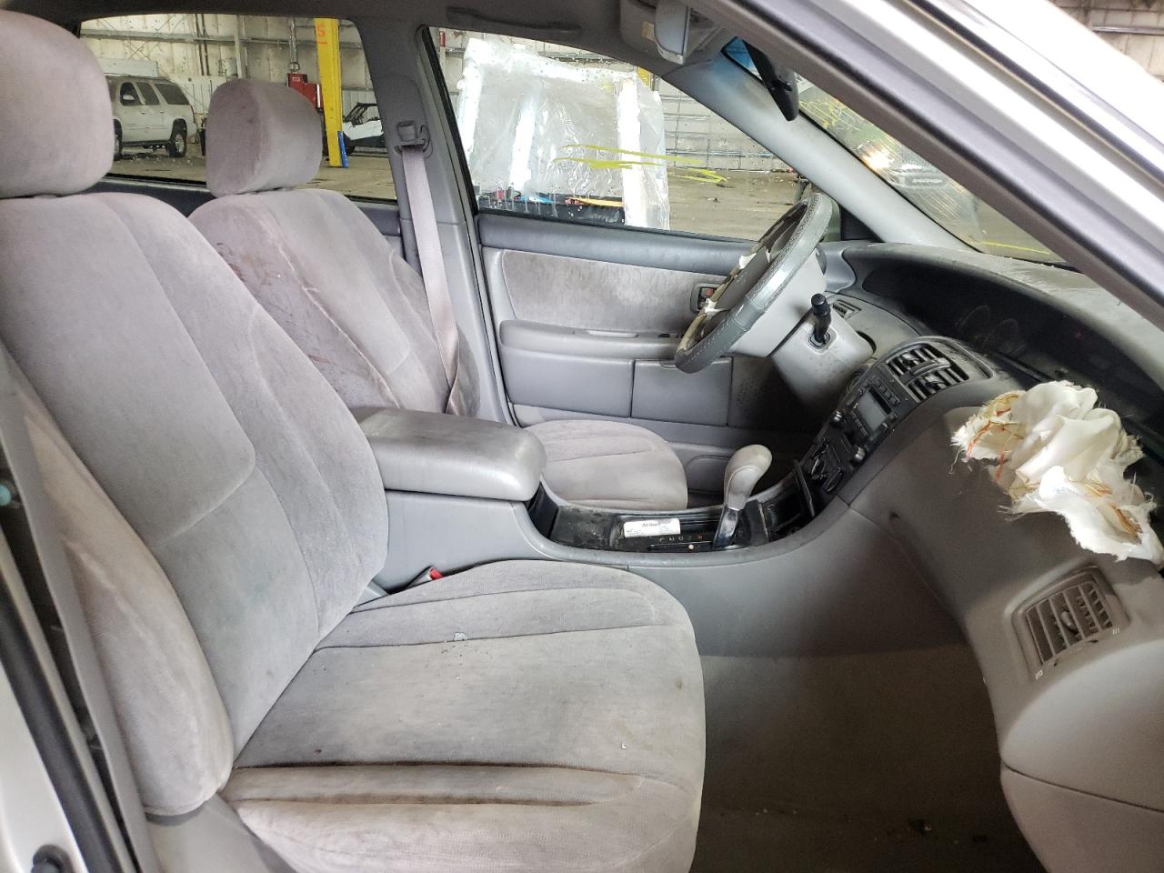 Photo 5 from auction – 2002 TOYOTA AVALON XL with VIN 4T1BF28B22U215878