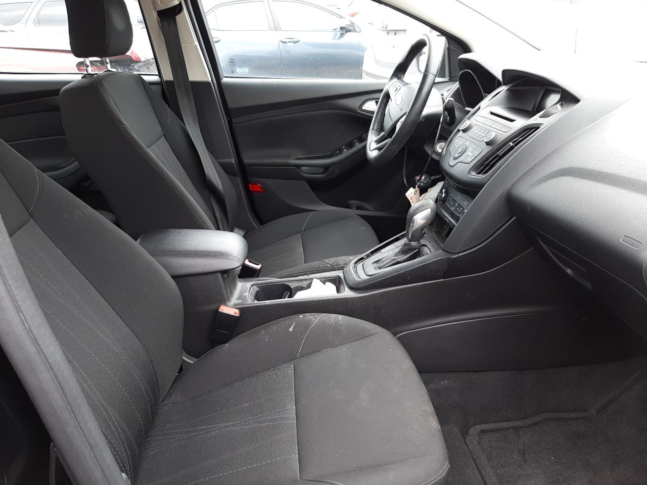 Photo 5 from auction – 2017 FORD FOCUS SE with VIN 1FADP3F29HL209874