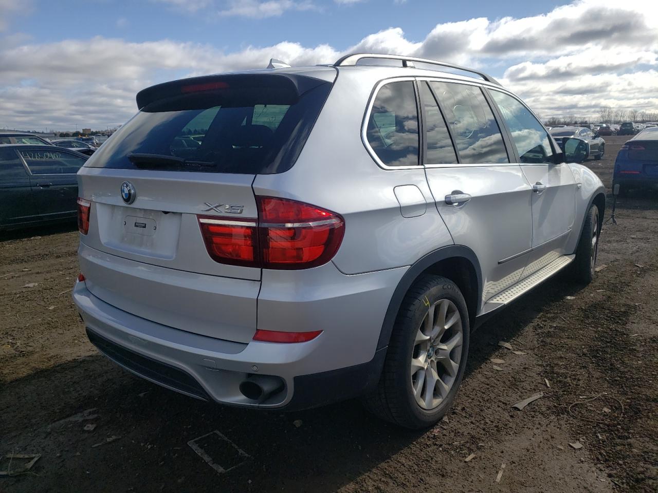 Photo 4 from auction – 2013 BMW X5 XDRIVE3 with VIN 5UXZV4C58D0E14187