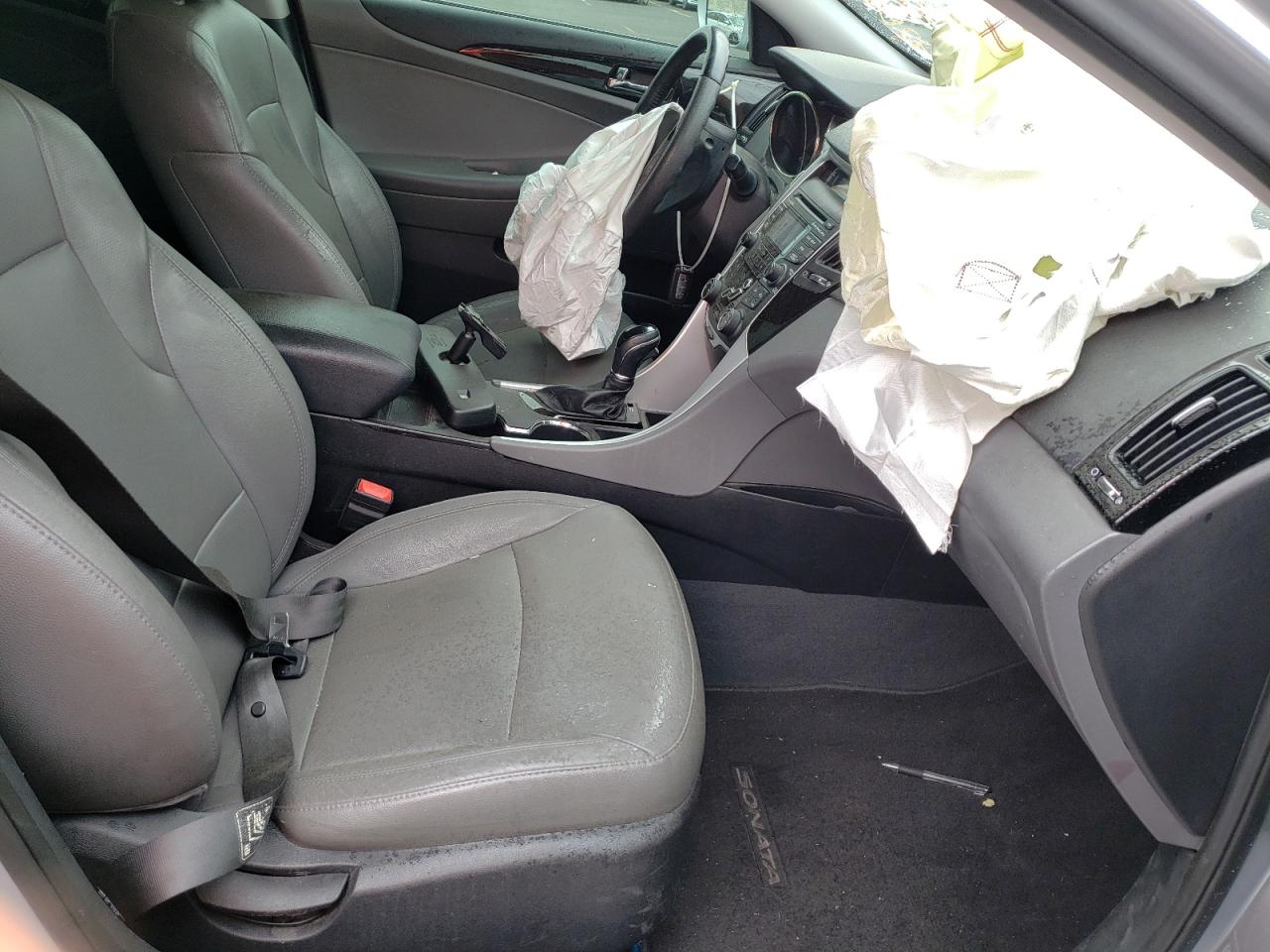 Photo 5 from auction – 2012 HYUNDAI SONATA SE with VIN 5NPEC4AC3CH337539