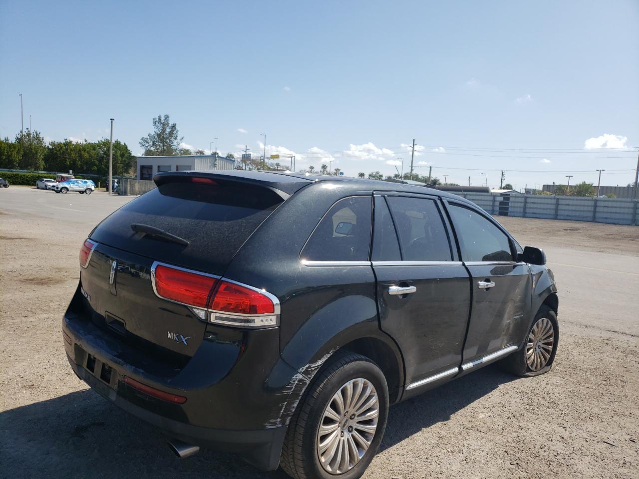 Photo 4 from auction – 2013 LINCOLN MKX with VIN 2LMDJ6JKXDBL31027