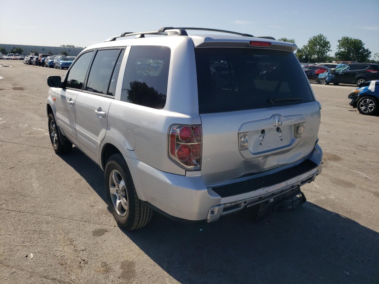 Фото 3 с аукциона – 2006 HONDA PILOT EX с VIN 5FNYF18446B012645