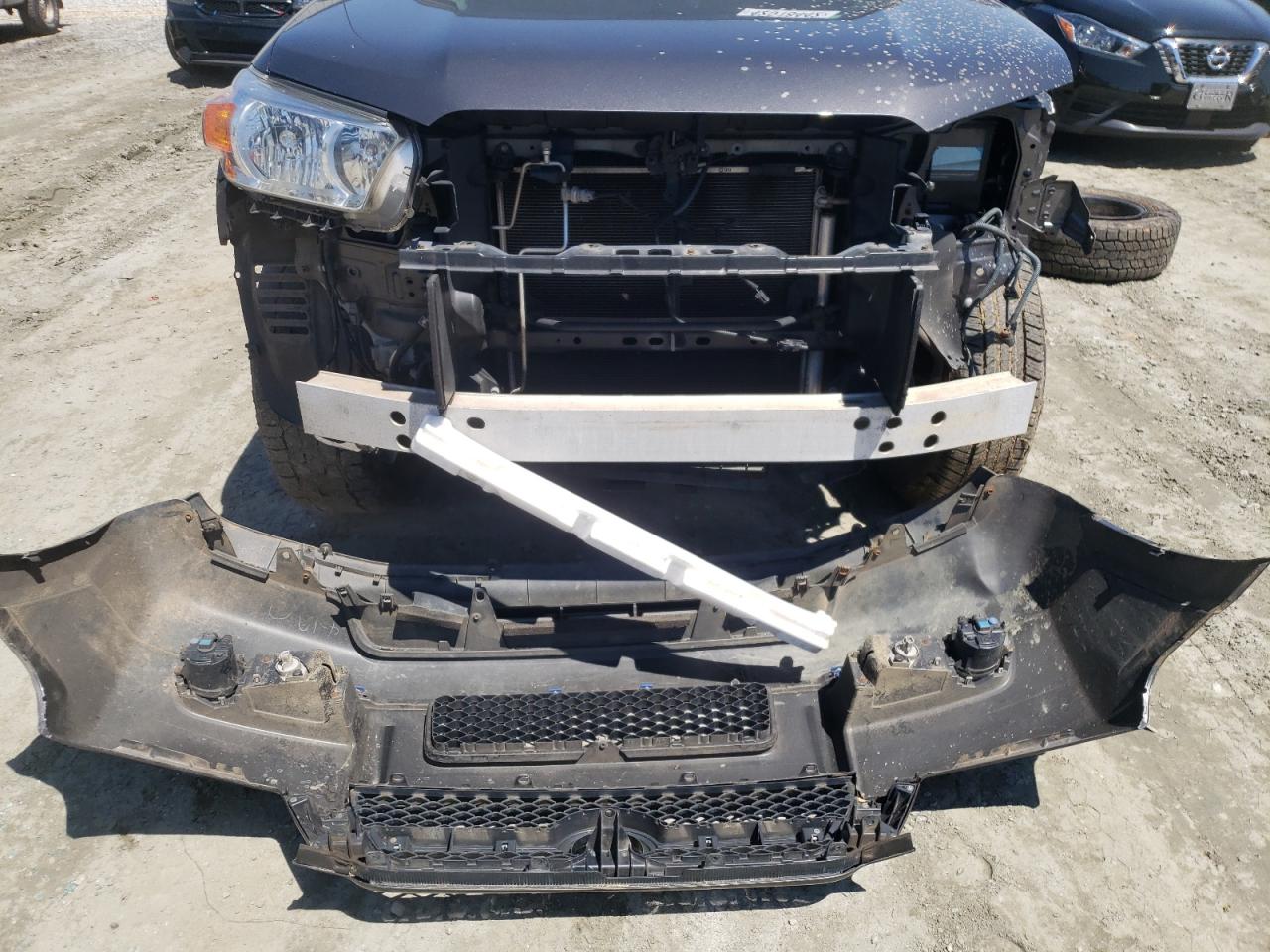 Photo 9 from auction – 2011 TOYOTA 4RUNNER SR with VIN JTEBU5JR0B5075953