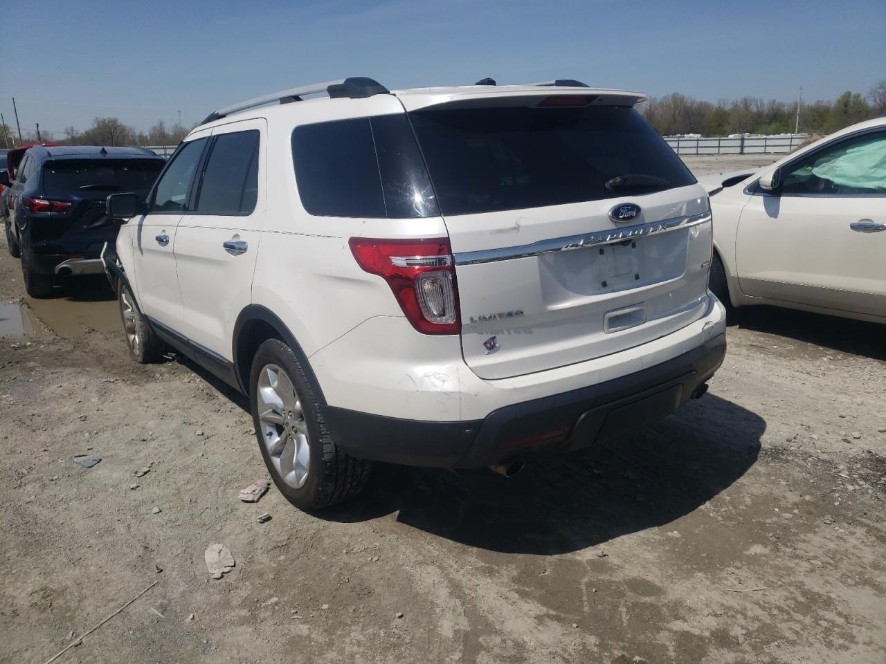 Photo 3 from auction – 2013 FORD EXPLORER L with VIN 1FM5K8F8XDGA37657