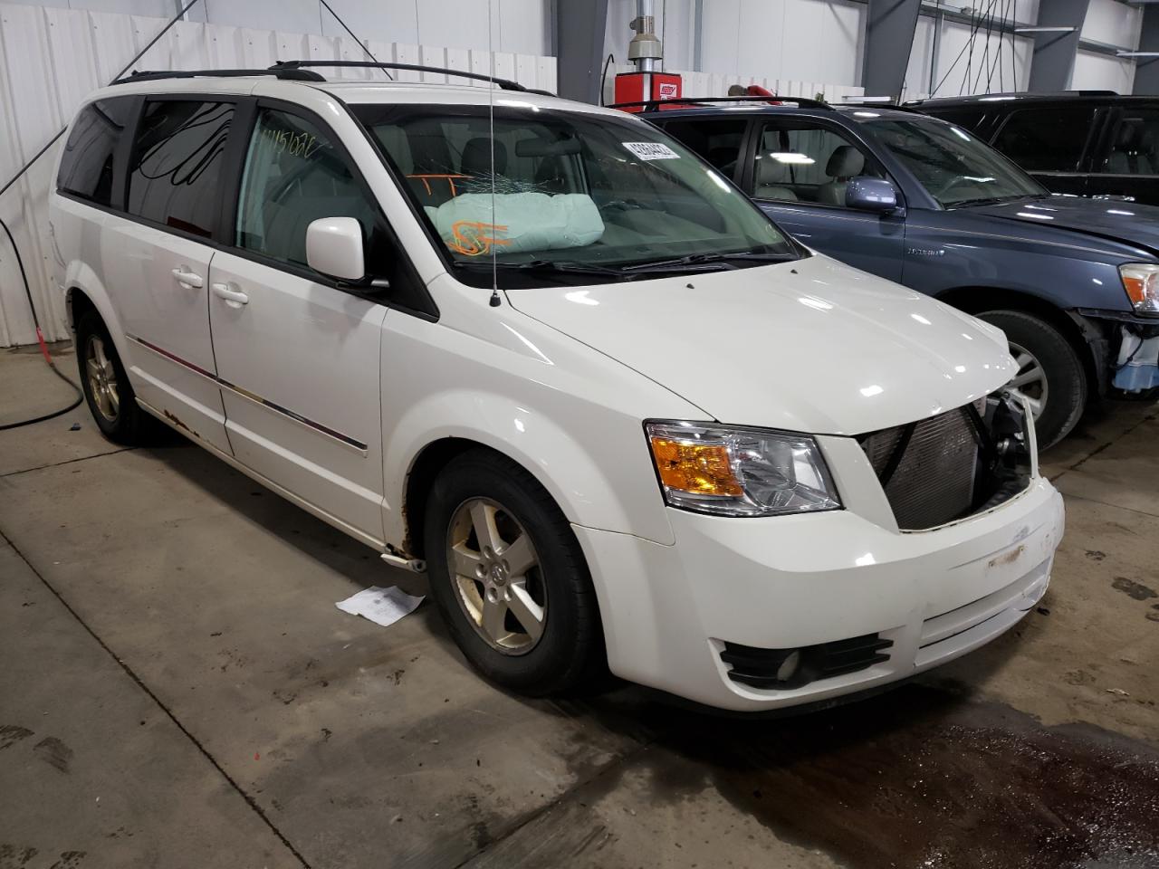 DODGE GRAND CARA 2009 with VIN 2D8HN54129R620129 - Photo from auction