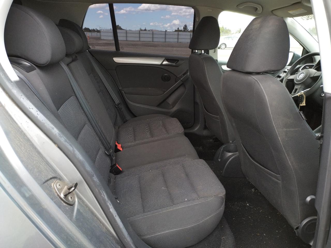 Photo 6 from auction – 2012 VOLKSWAGEN GOLF with VIN WVWDB7AJ4CW274542