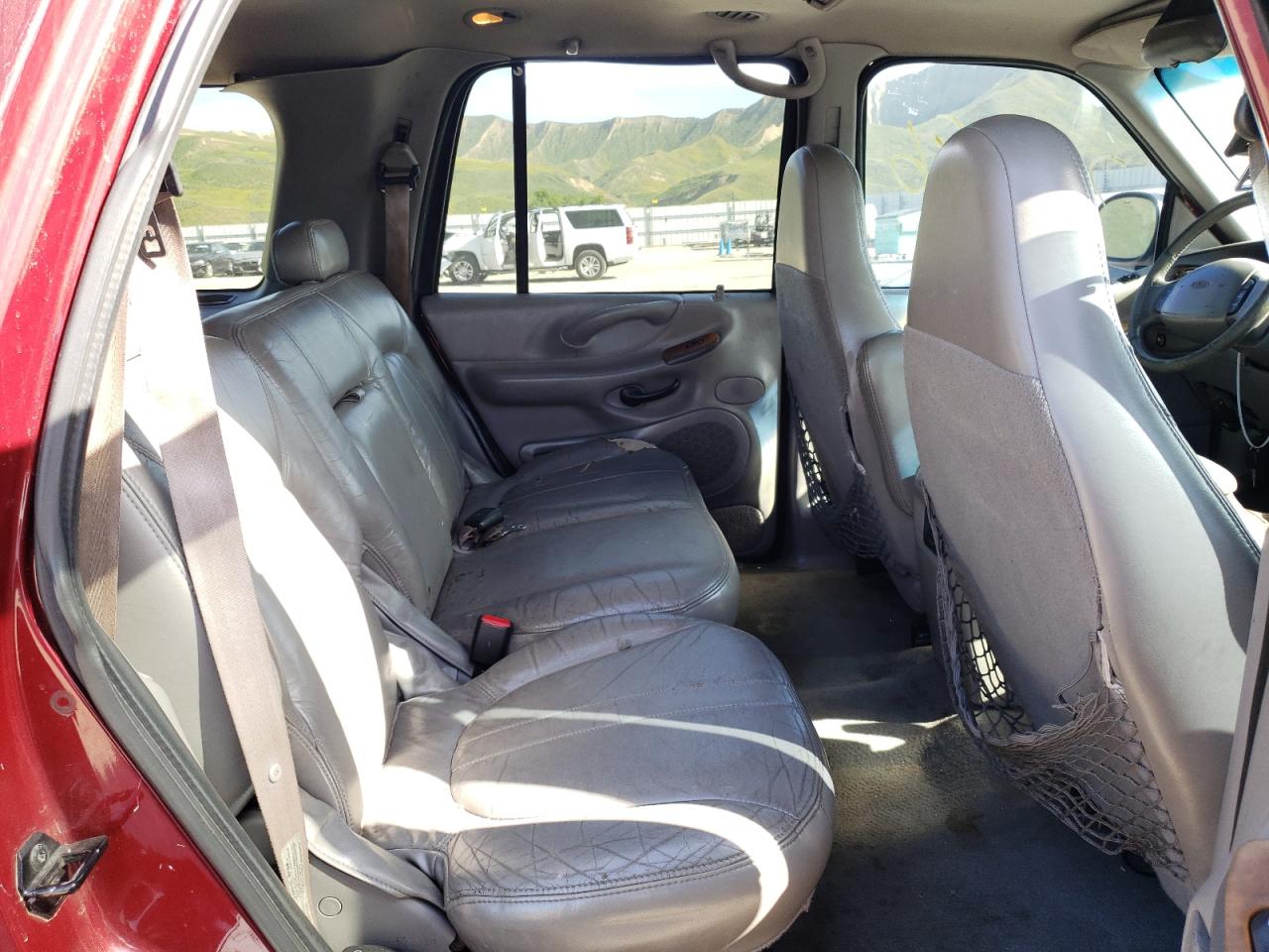Photo 6 from auction – 1998 FORD EXPEDITION with VIN 1FMEU17L7WLA10687