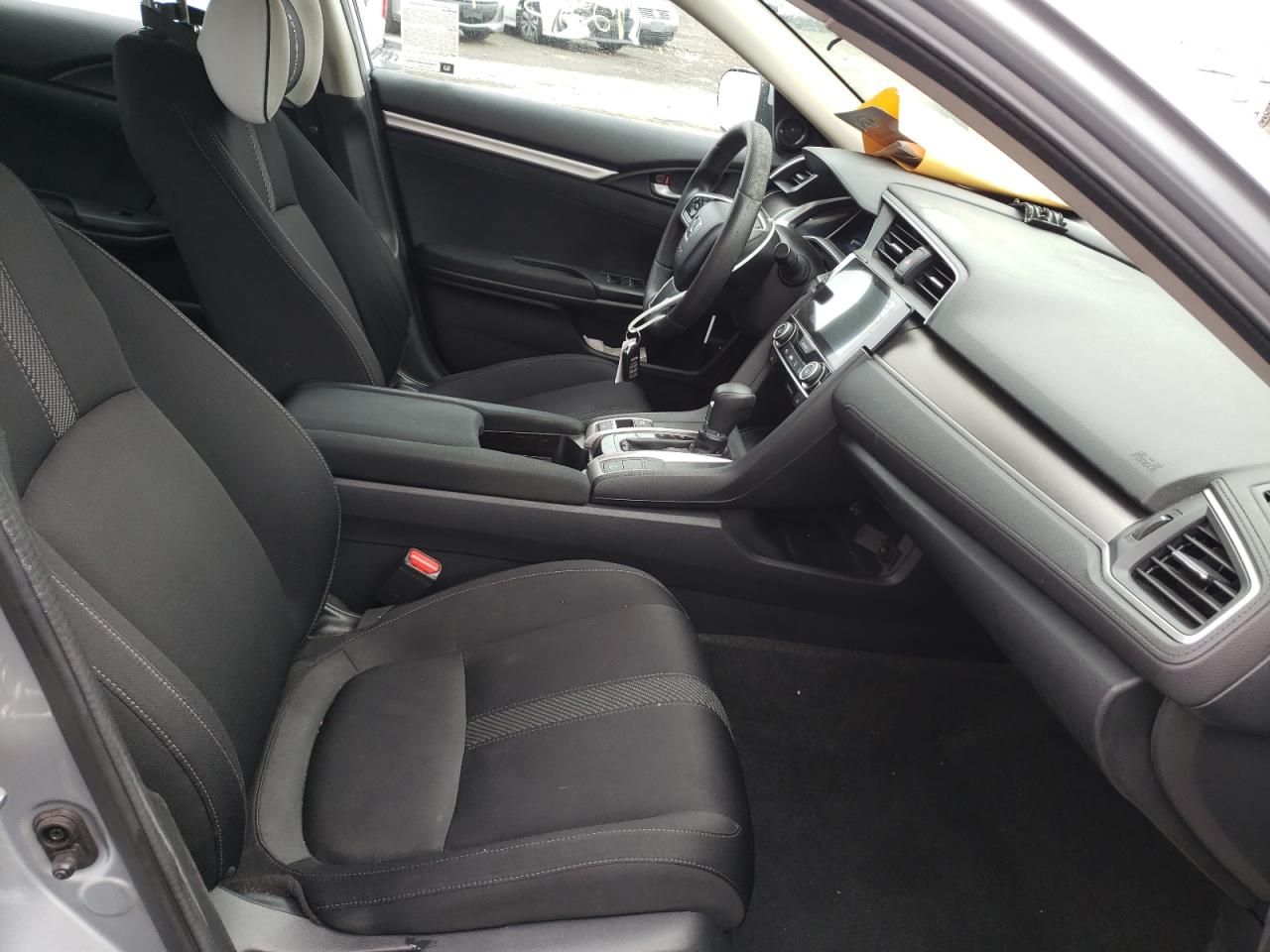 Photo 5 from auction – 2017 HONDA CIVIC EX with VIN 2HGFC1F30HH639920