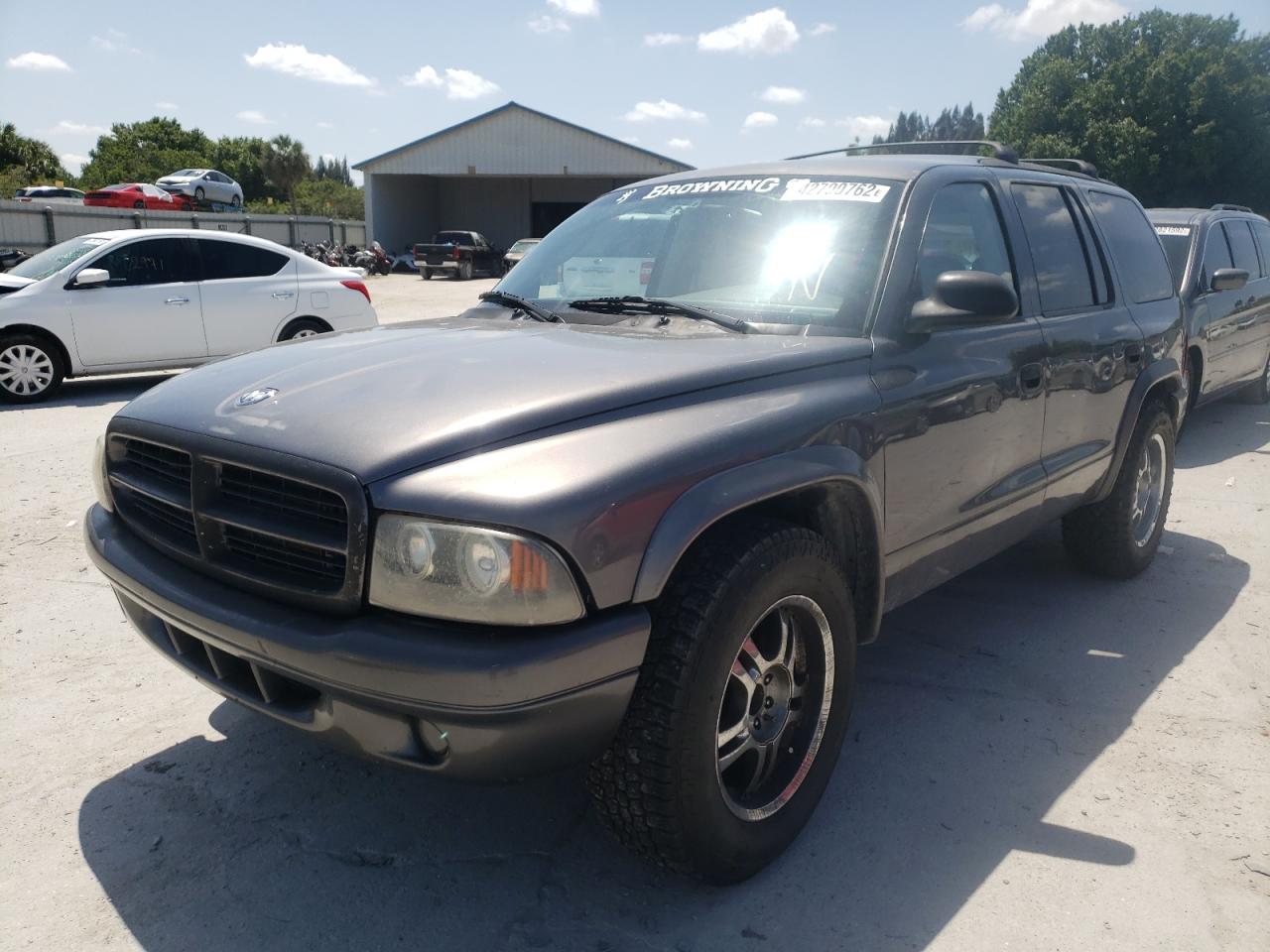 Photo 2 from auction – 2002 DODGE DURANGO SP with VIN 1B4HR38N02F208791