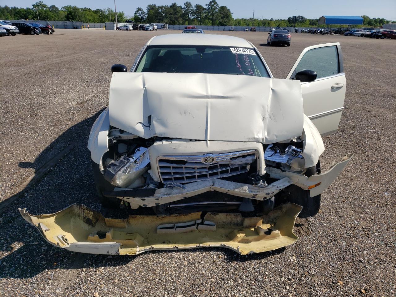 Photo 7 from auction – 2008 CHRYSLER 300 LX with VIN 2C3KA43R78H287582