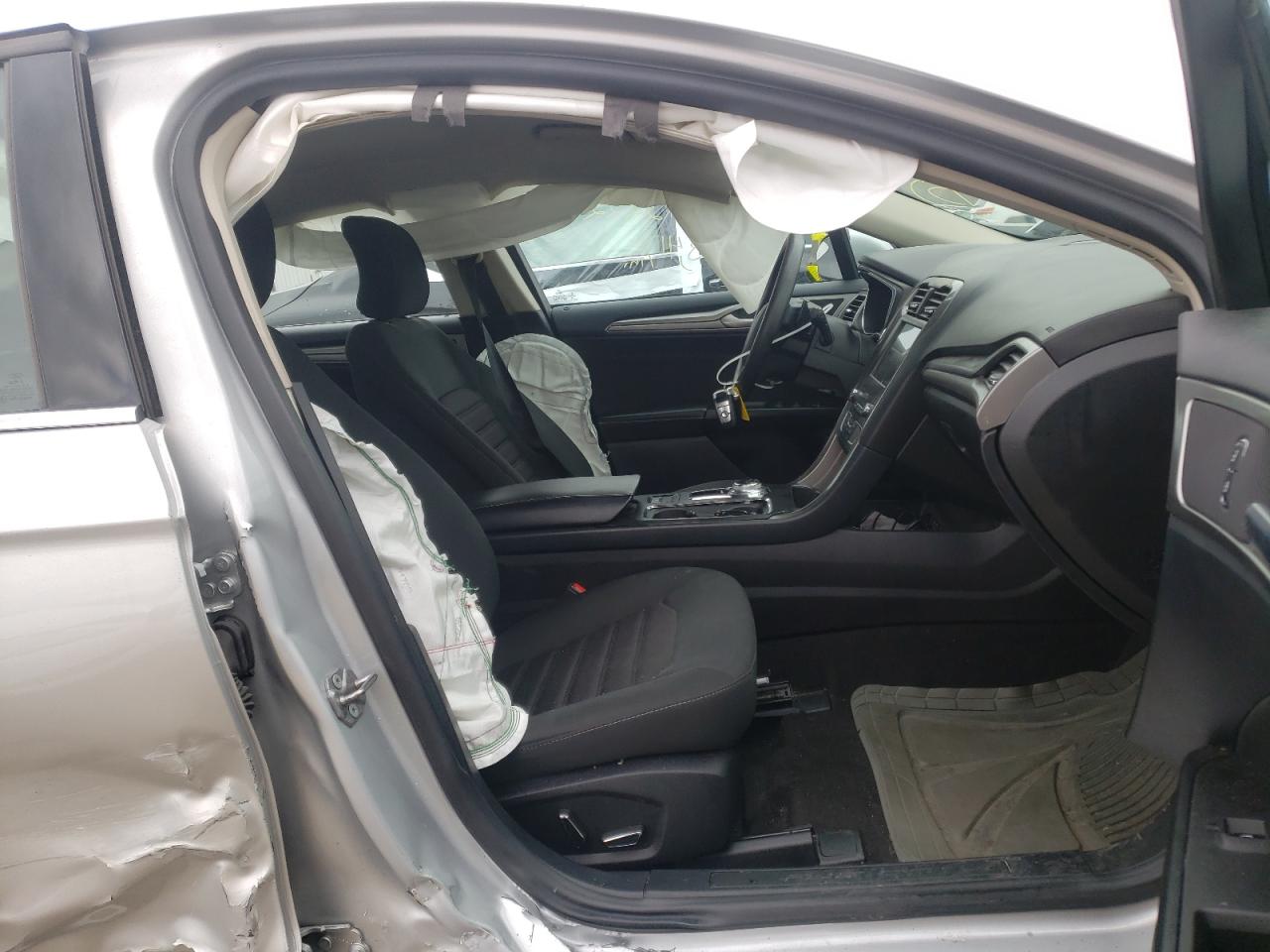 Photo 5 from auction – 2019 FORD FUSION SE with VIN 3FA6P0HD5KR164768