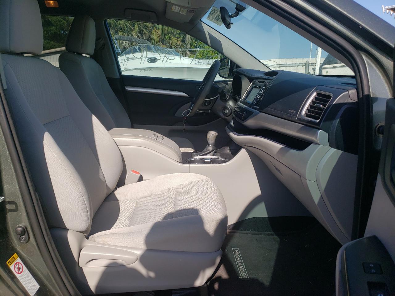 Photo 5 from auction – 2014 TOYOTA HIGHLANDER with VIN 5TDZKRFH8ES011674