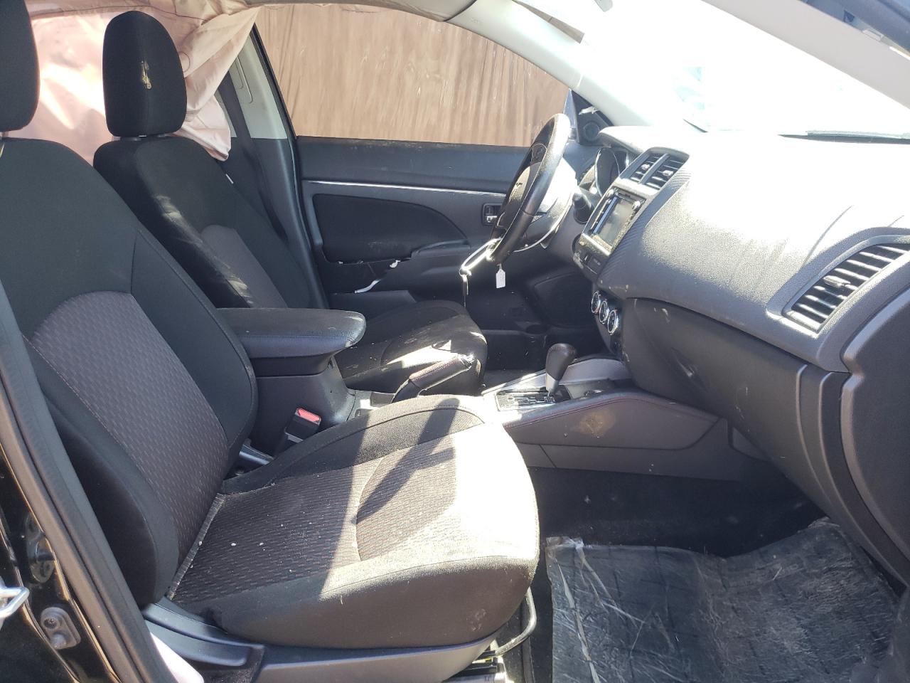 Photo 5 from auction – 2018 MITSUBISHI OUTLANDER with VIN JA4AR3AU2JZ026555
