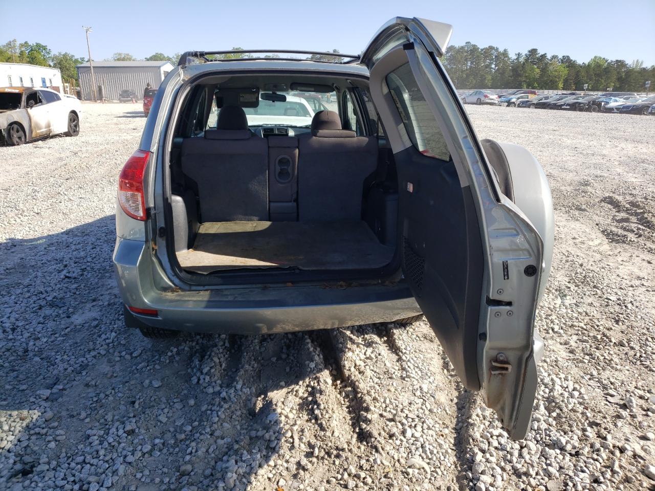 Photo 9 from auction – 2007 TOYOTA RAV4 with VIN JTMZD33V175045594