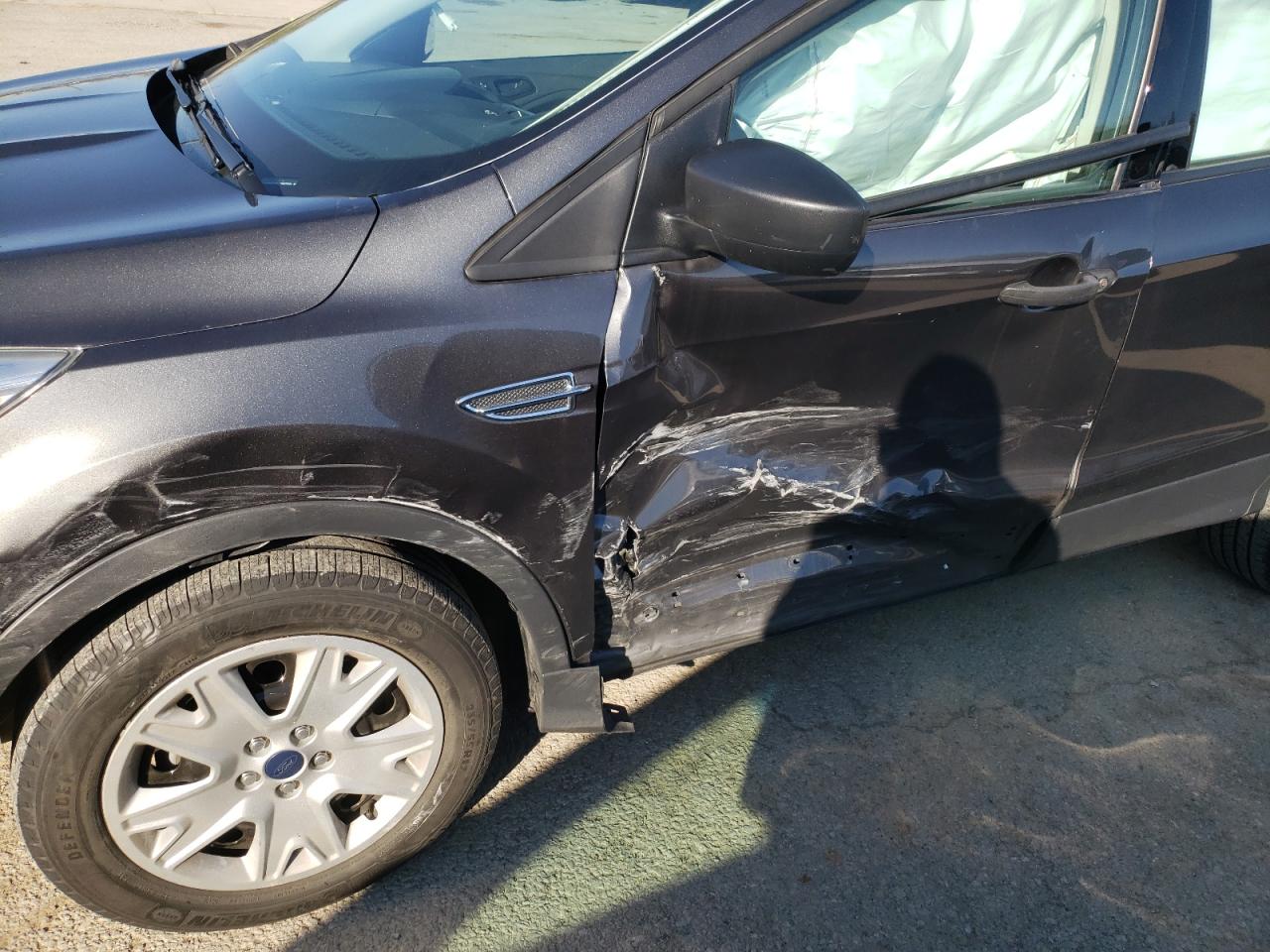 Photo 10 from auction – 2016 FORD ESCAPE S with VIN 1FMCU0F70GUA07504