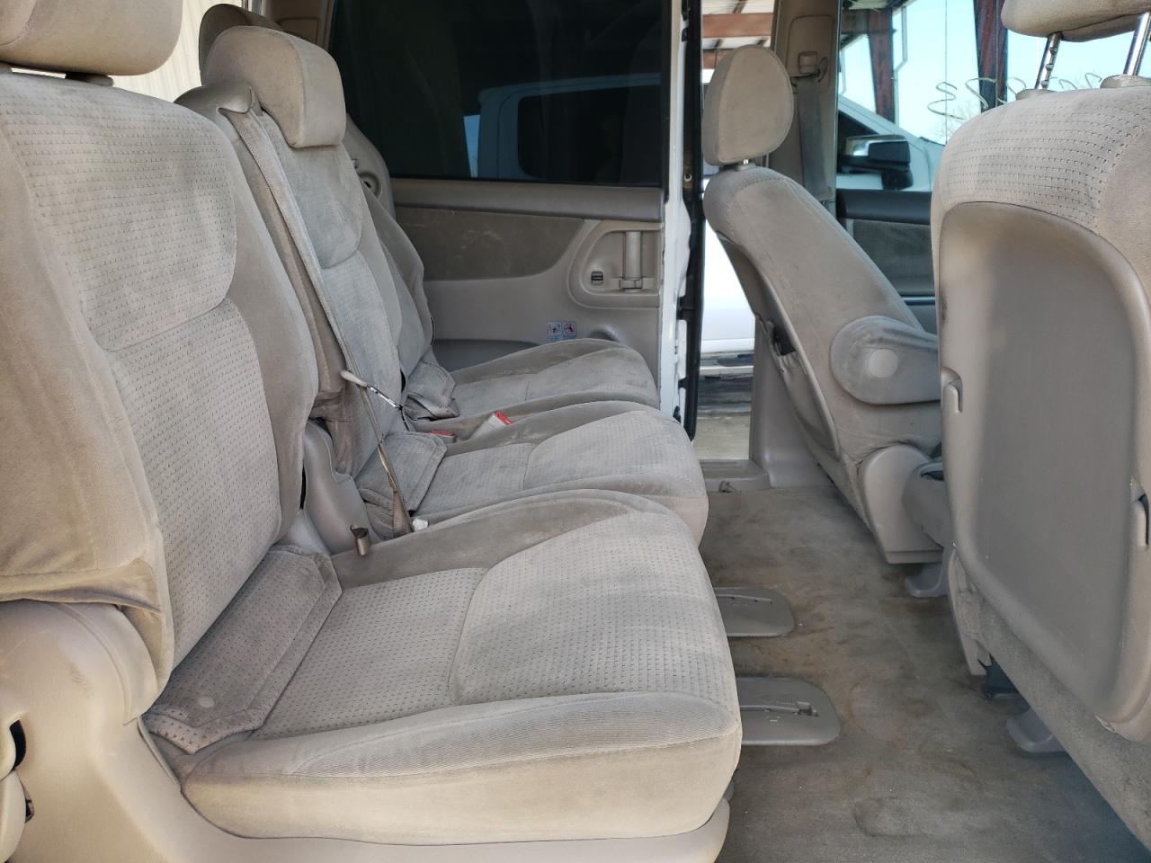 Photo 6 from auction – 2007 TOYOTA SIENNA CE with VIN 5TDZK23C07S076554