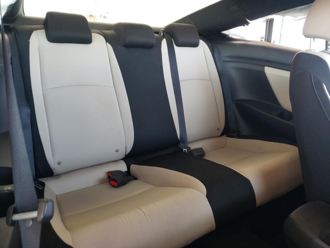 Photo 6 from auction – 2018 HONDA CIVIC LX with VIN 2HGFC4B04JH306249