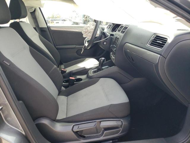Photo 5 from auction – 2017 VOLKSWAGEN JETTA S with VIN 3VW2B7AJ4HM336887