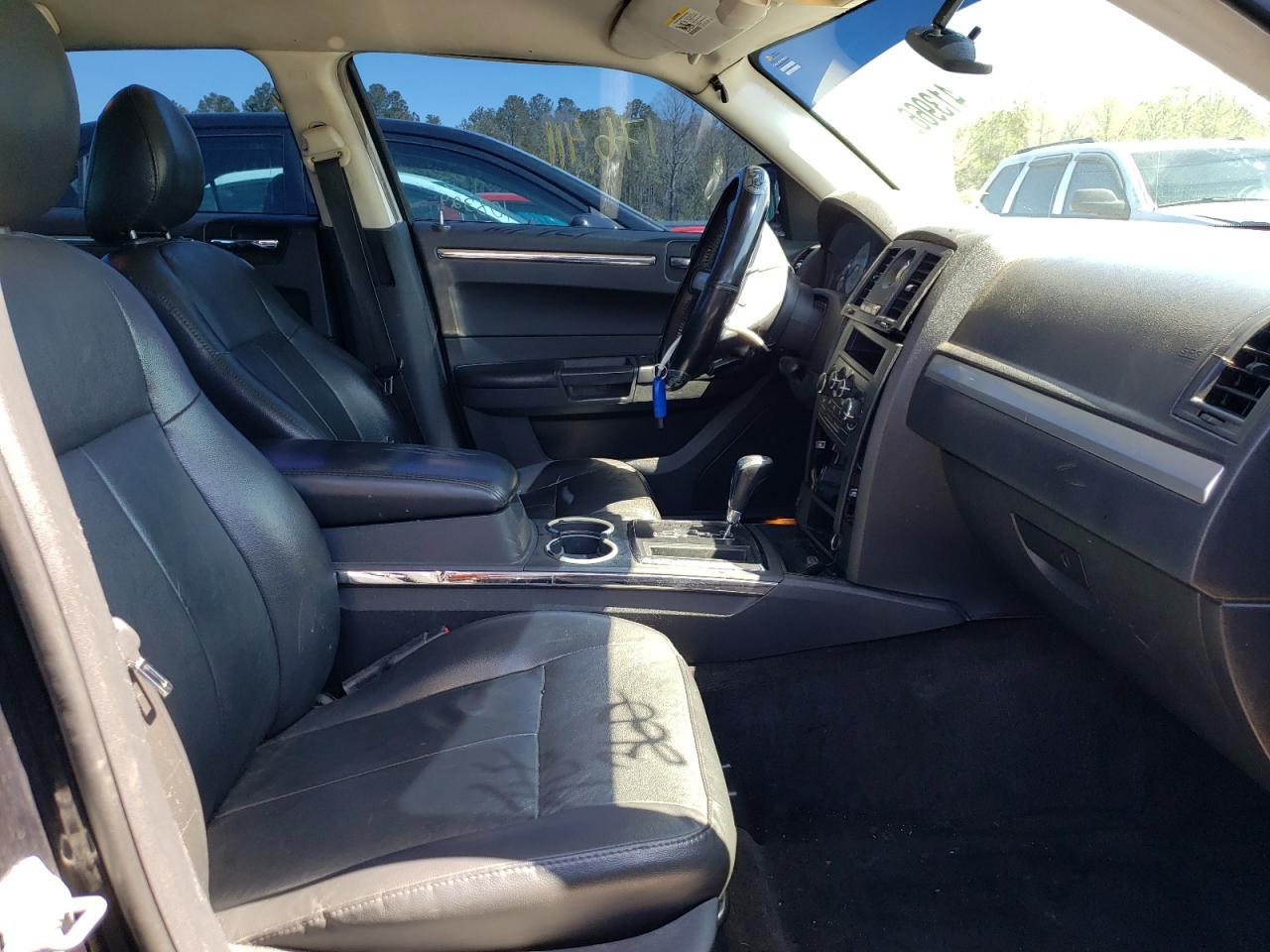 Photo 5 from auction – 2010 CHRYSLER 300 TOURIN with VIN 2C3CA5CV9AH246464