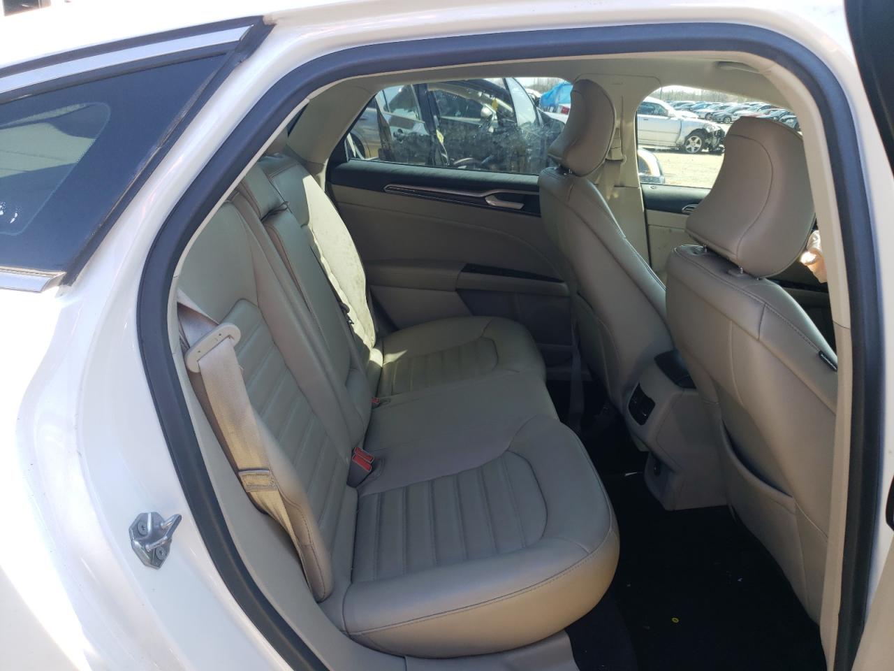 Photo 6 from auction – 2017 FORD FUSION SE with VIN 3FA6P0HD1HR114491