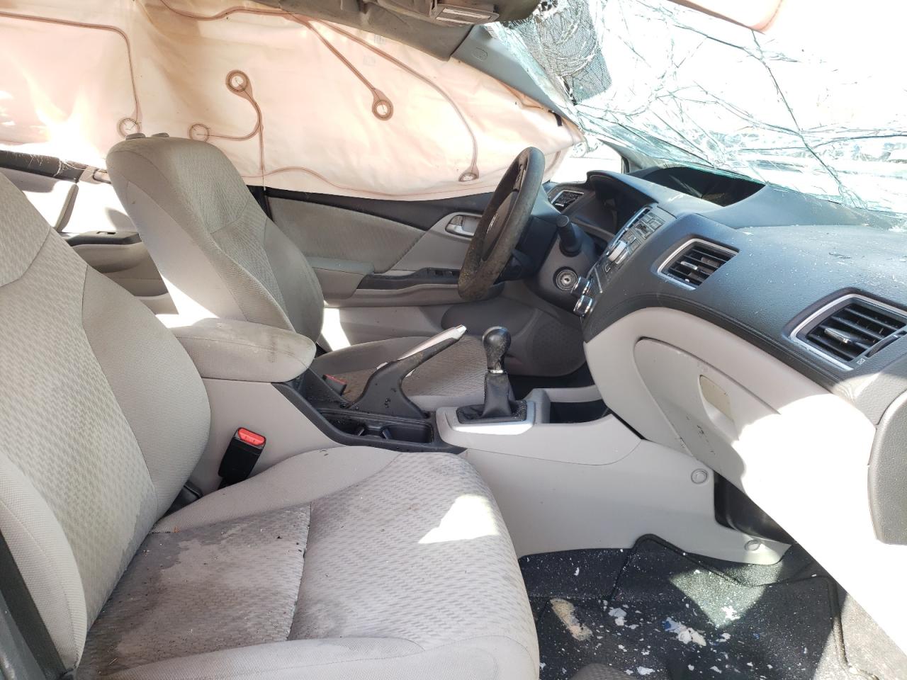 Photo 5 from auction – 2015 HONDA CIVIC LX with VIN 19XFB2E59FE012006