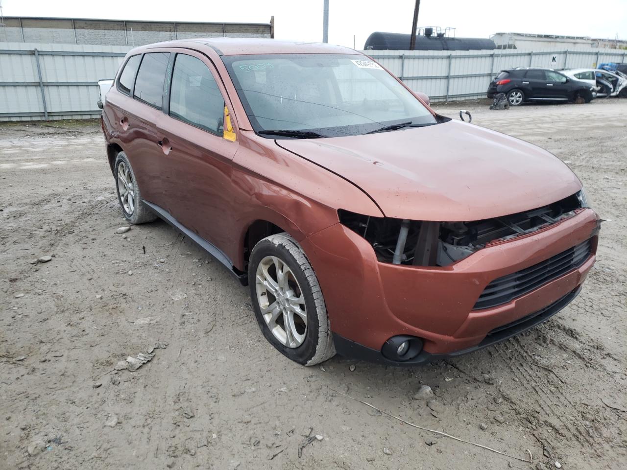 MITSUBISHI OUTLANDER 2014 with VIN JA4AD3A37EZ000335 - Photo from auction