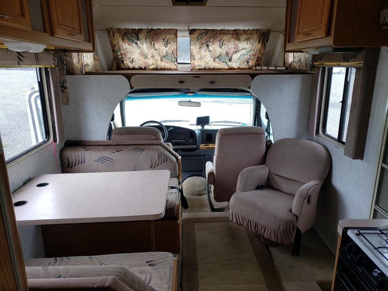 Photo 9 from auction – 1996 TIOG MOTORHOME with VIN 1FDKE30G1SHA48731