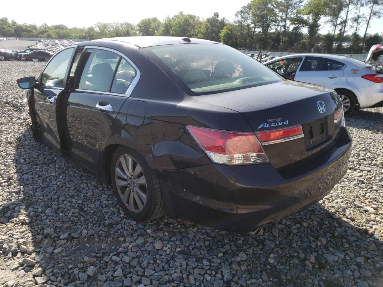 Photo 3 from auction – 2011 HONDA ACCORD EXL with VIN 1HGCP3F89BA010550