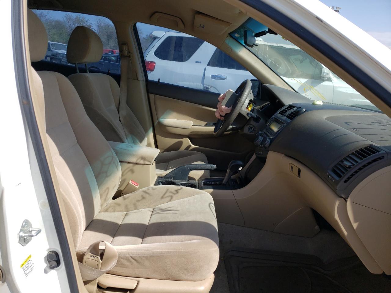 Photo 5 from auction – 2007 HONDA ACCORD VAL with VIN JHMCM56157C020122