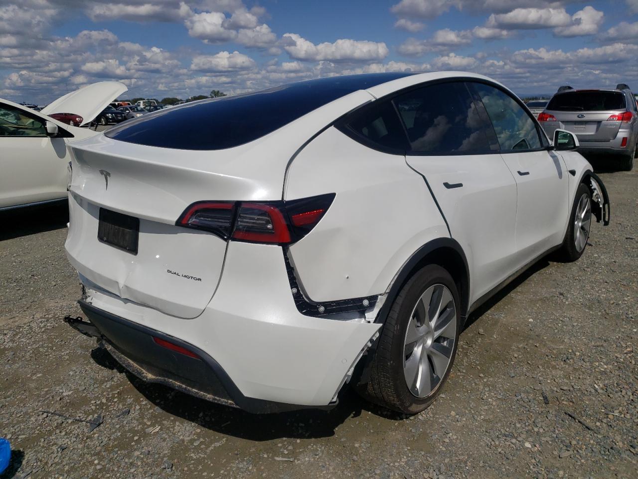 Photo 4 from auction – 2021 TESLA MODEL Y with VIN 5YJYGDEE8MF150259