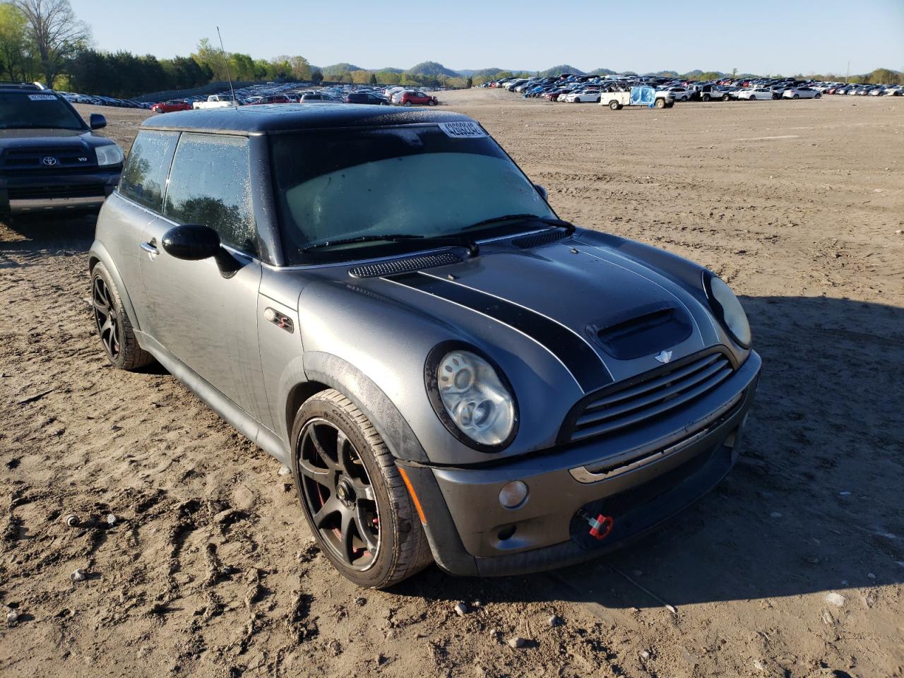 MINI COOPER S 2005 with VIN WMWRE33525TG99090 - Photo from auction