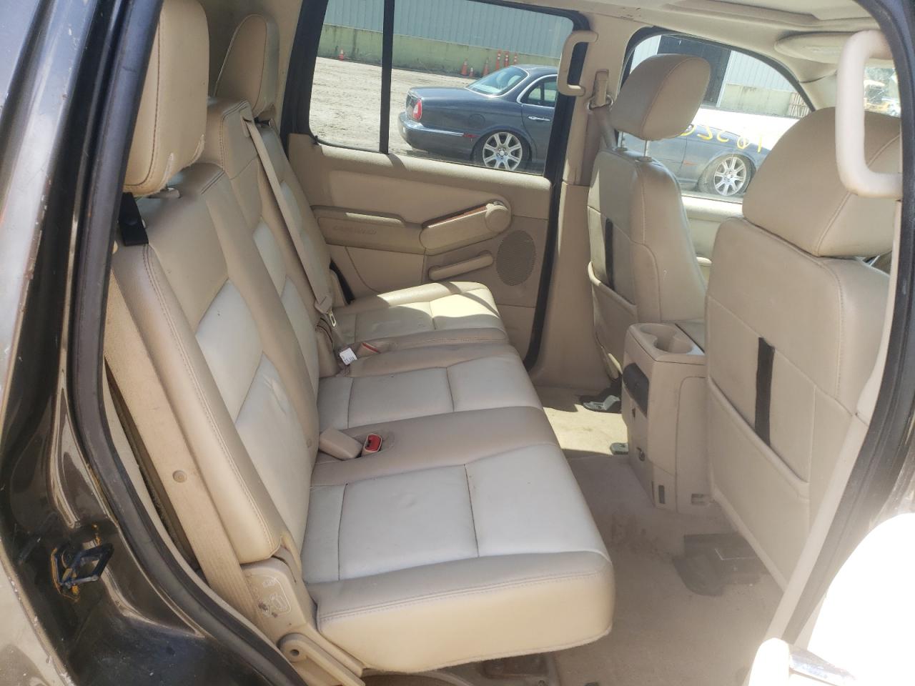 Photo 6 from auction – 2006 FORD EXPLORER E with VIN 1FMEU74E86UB51867