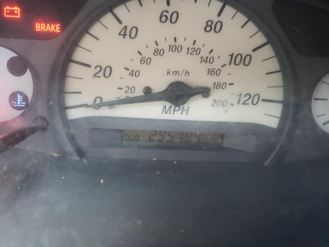 Photo 8 from auction – 2000 TOYOTA ECHO with VIN JTDAT1233Y5013932